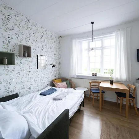 Langebjerg Pension & Spisested Allinge-Sandvig Exterior photo